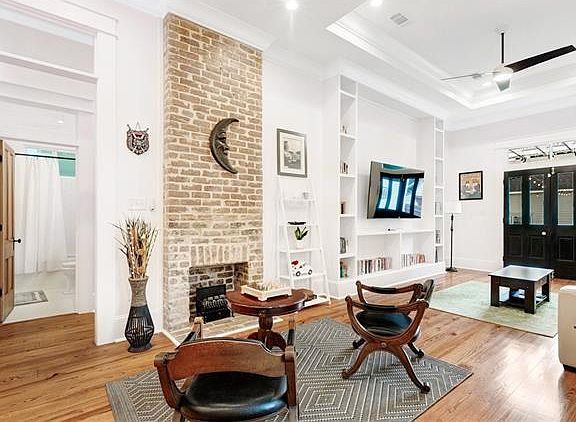 5th image of 2837 Ponce De Leon St