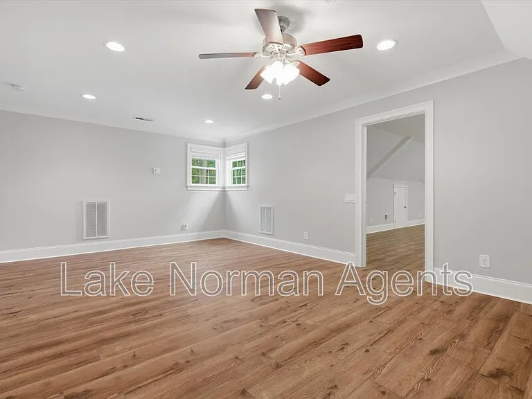 505 Stonemarker Rd — Photo 18