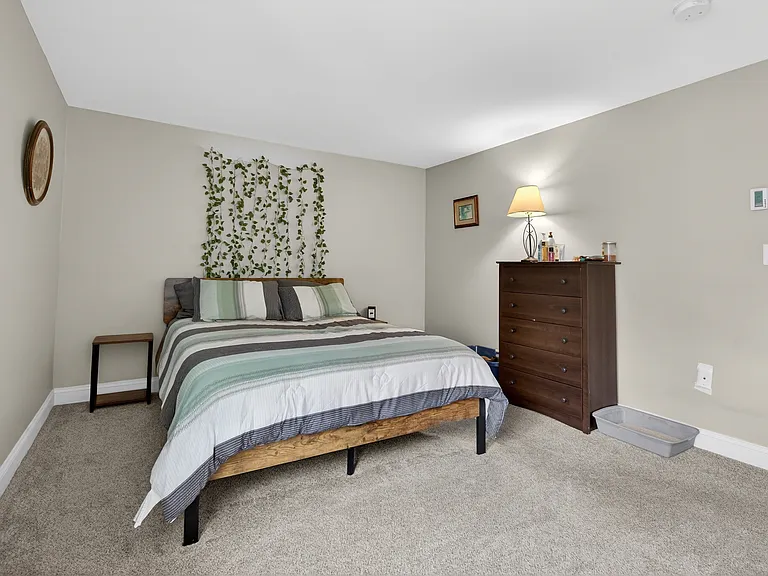 17 Anderson Ave #D — Photo 18