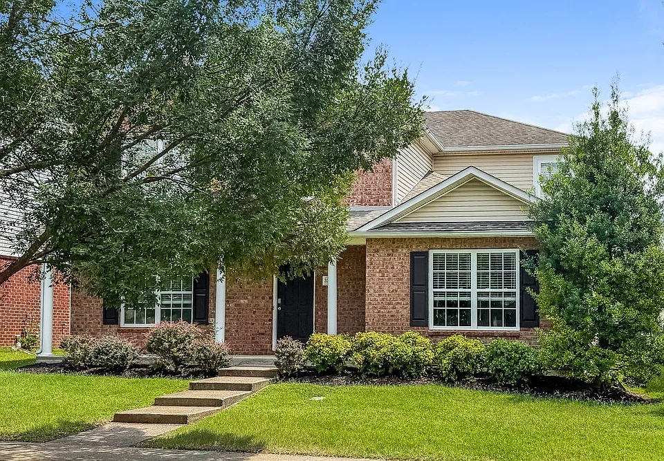 3346 Blaze Dr