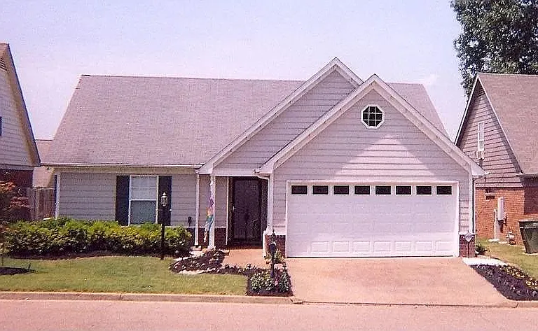 1699 Camille Way — Photo 1