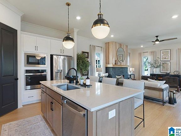 3rd image of 1645 Timberview Rd