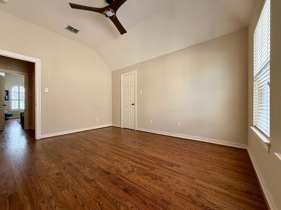 1st image of 2619 Colby St APT B