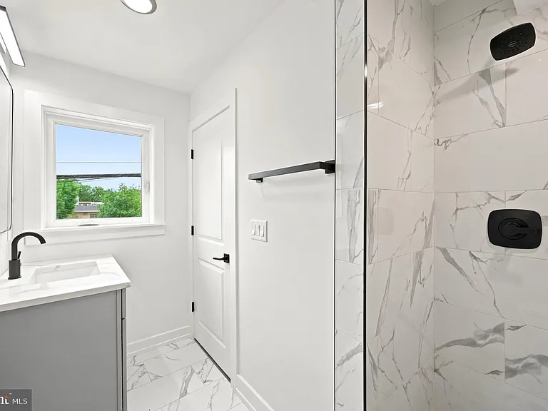 1514 S 22nd St #1 — Photo 38