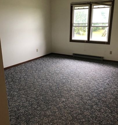 4th image of 2721 Harvey Dr #5