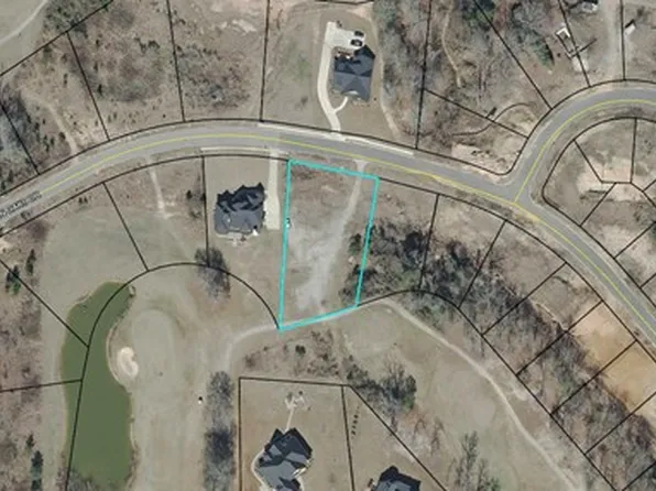 463 Southern Oaks Dr, Macon, GA 31216