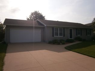 3750 Western Dr, Oshkosh, WI 54901