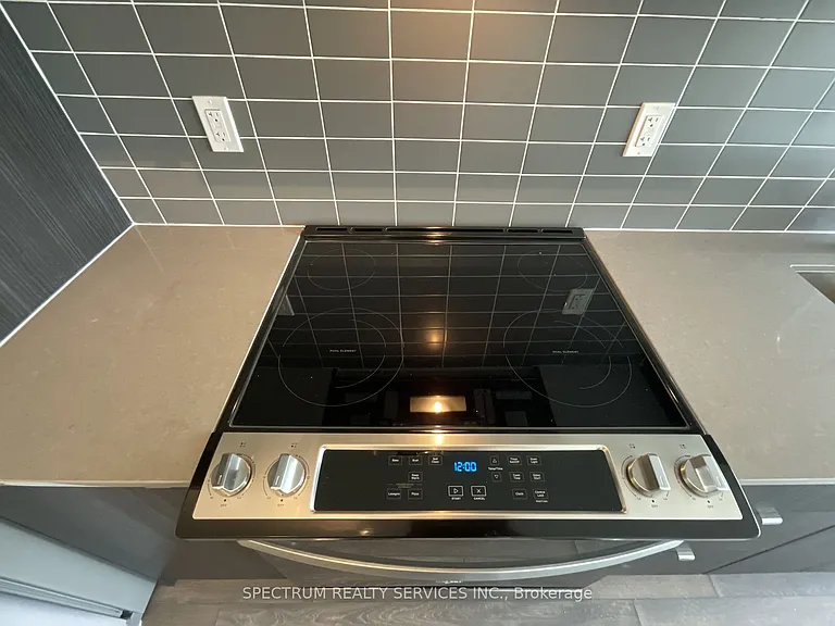 1461 Lawrence Ave W #306 — Photo 4