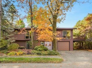 12 Audubon Rd, Reading, MA 01867