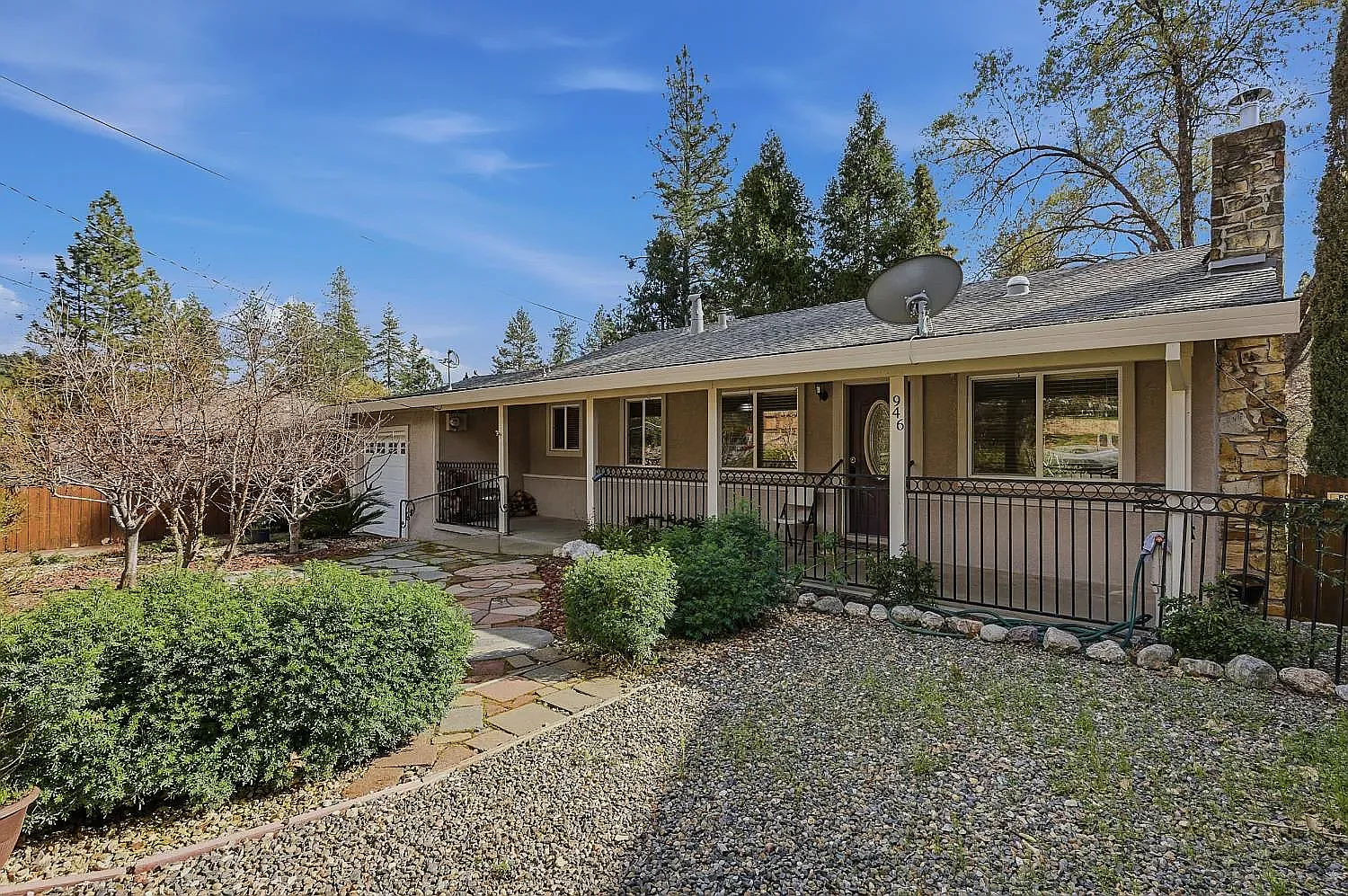 Bartlett Ave, Placerville — Photo 1