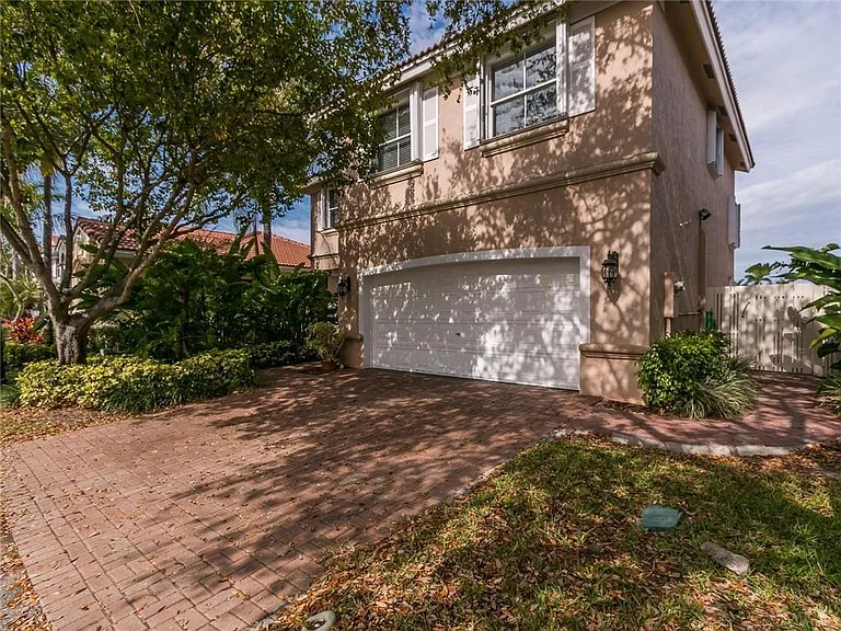 1590 Seagrape Way — Photo 41
