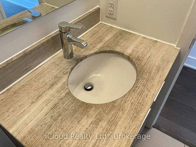 955 Bay St #2818 — Photo 25