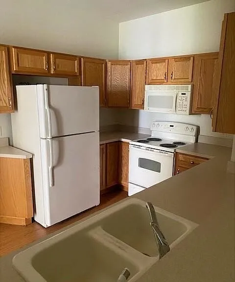 1626 W Spring Meadow Loop — Photo 3