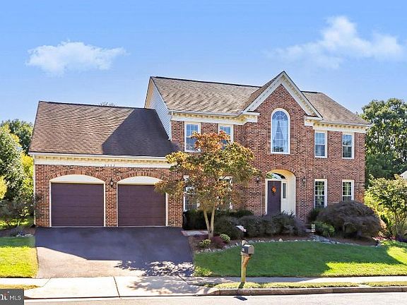 2nd image of 6202 Sandstone Way