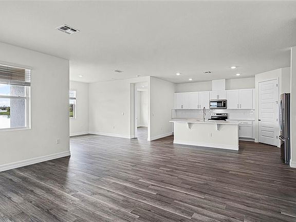 5th image of 8599 Bridgeport Bay Cir