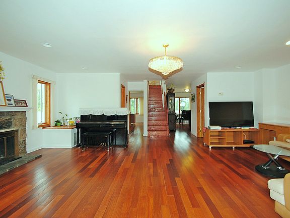 2nd image of 71 Brunswick Ave