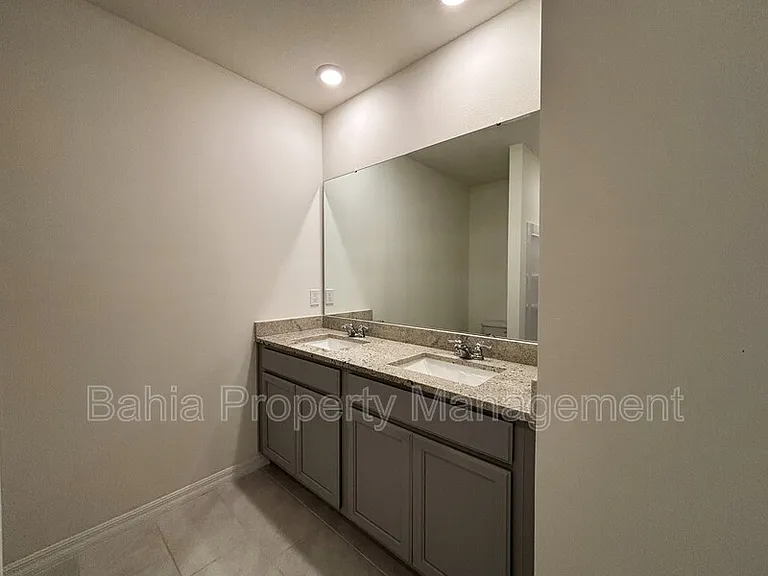 3436 Costello Cir — Photo 17