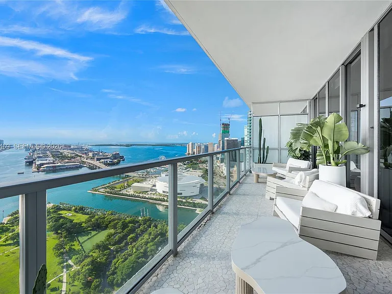 1100 Biscayne Blvd #5004 — Photo 21