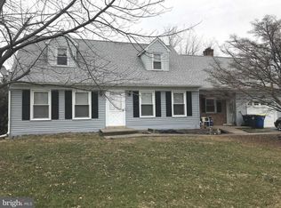 17 Willowdale Dr, Lancaster, PA