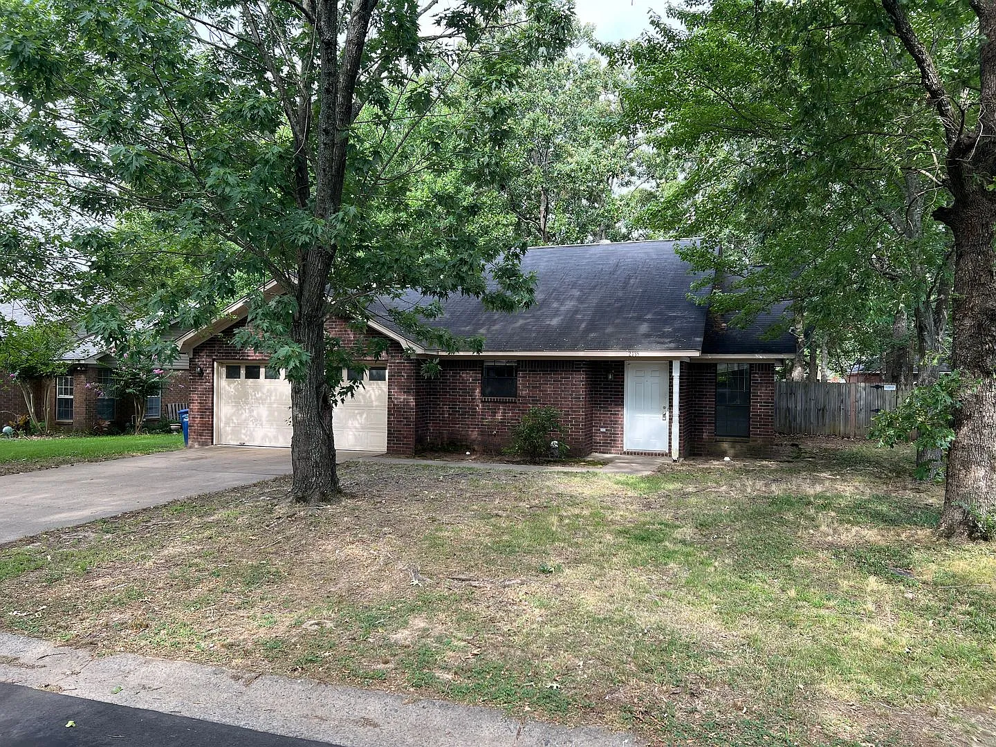 Charming 3 Bed 2 Bath Home — Photo 2