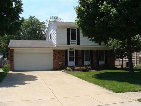 2nd image of 228 Bayshore Dr