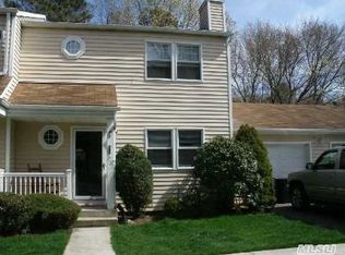 9 Stone Commons, Yaphank, NY 11980