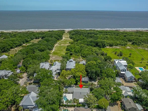 4218 5th St, Saint Simons Island, GA 31522