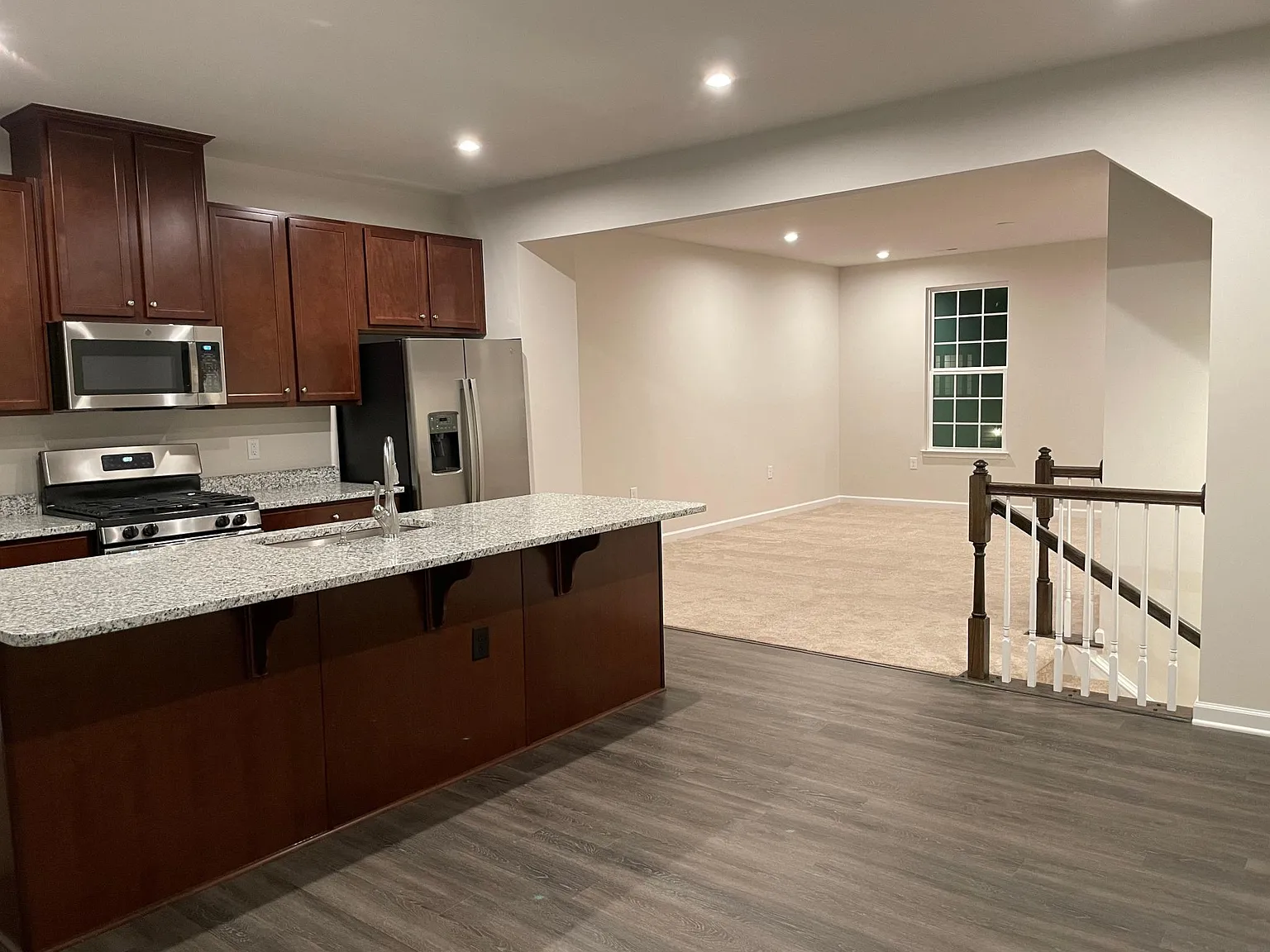 1214 Lizer Rd — Photo 2