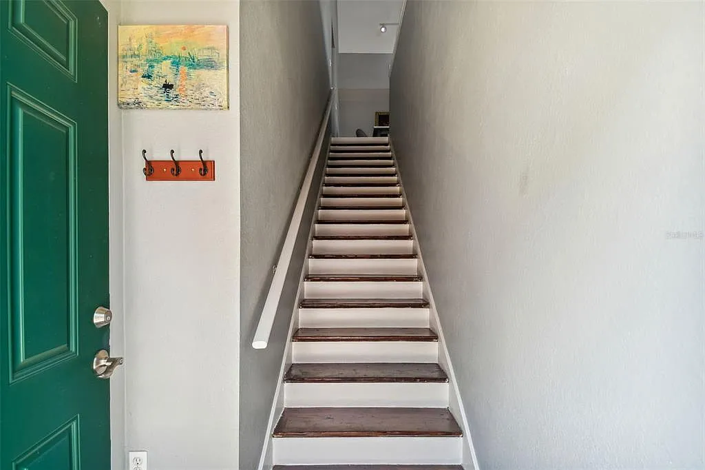 2 bed, 2.0 bath, 1168 sqft, $1,975 — Photo 2