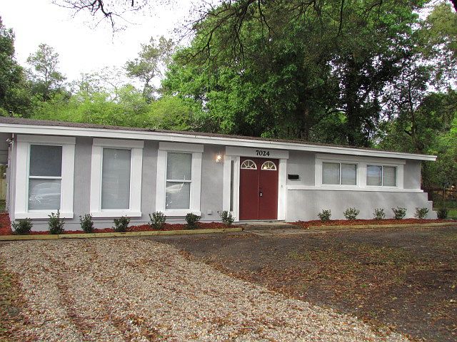 1st image of 7024 Fontainebleau Cres