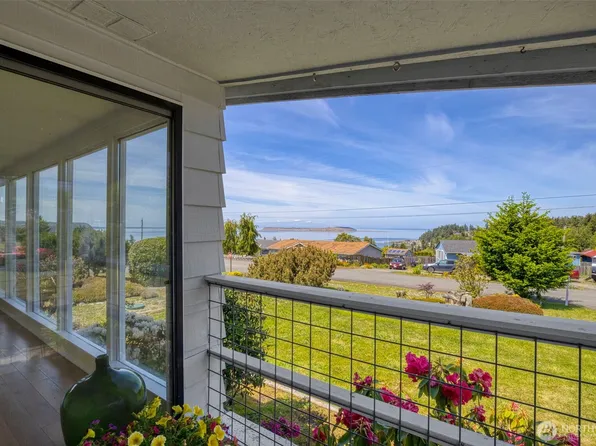 261 Dennis Boulevard, Port Townsend, WA 98368