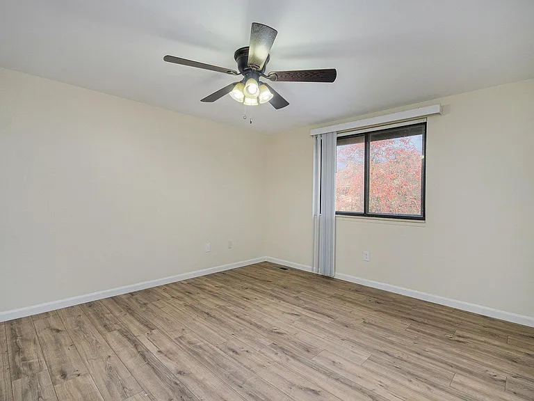 37313 Clubhouse Dr — Photo 17