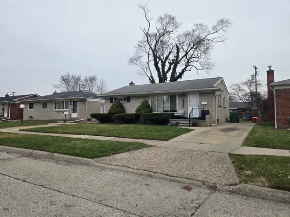 24664 Raven Ave, Eastpointe, MI 48021