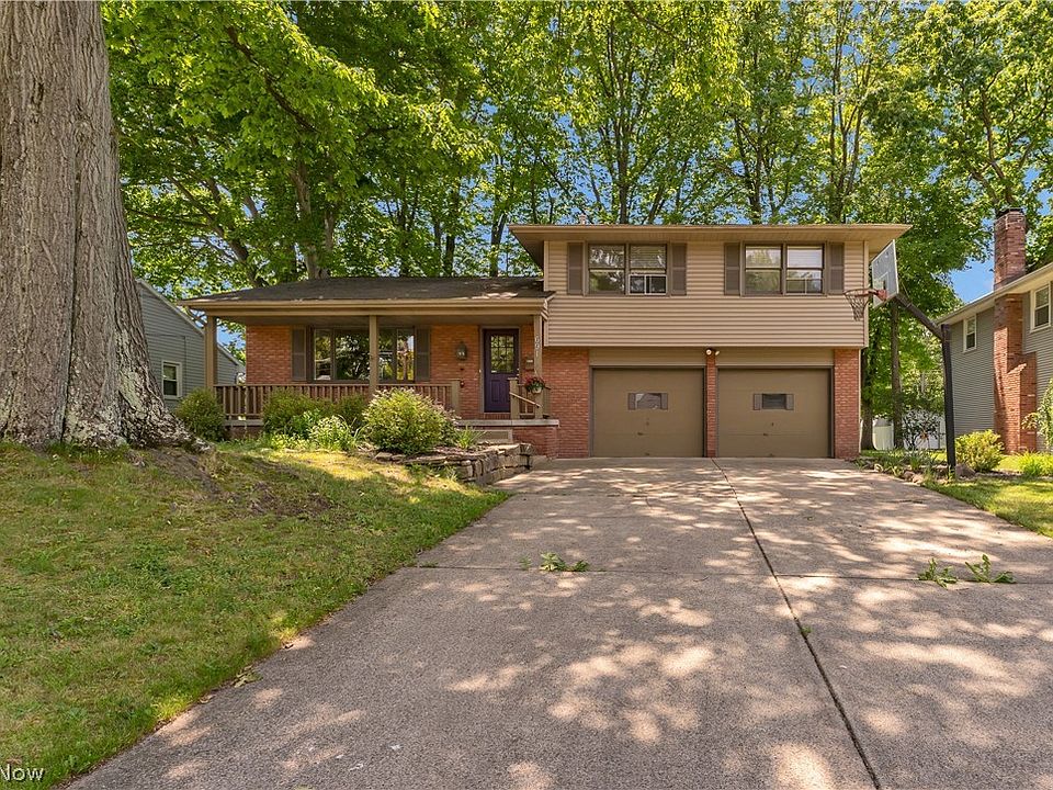 1st image of 691 Oakridge Dr