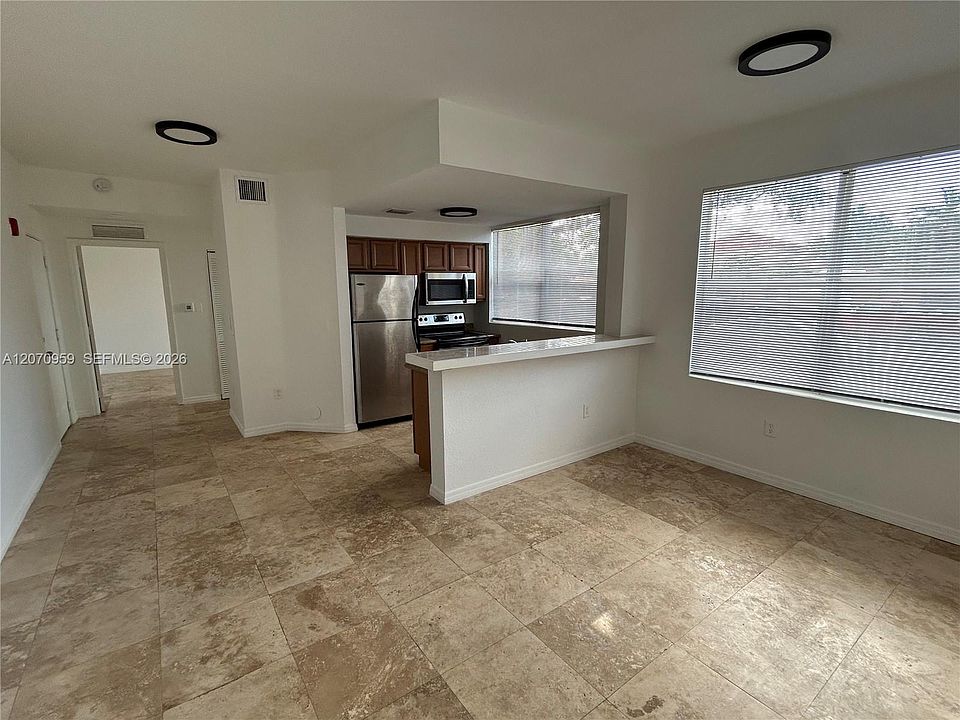 1st image of 953 SW 10th St APT 12