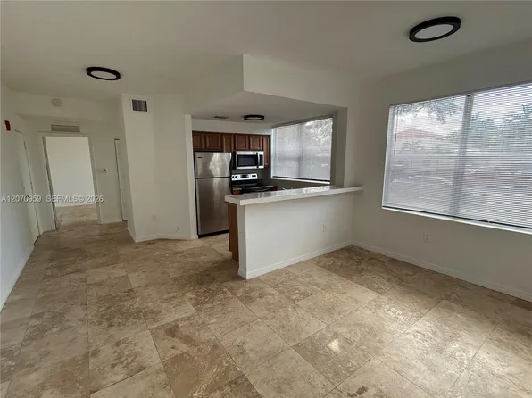 953 SW 10th St, Miami, FL