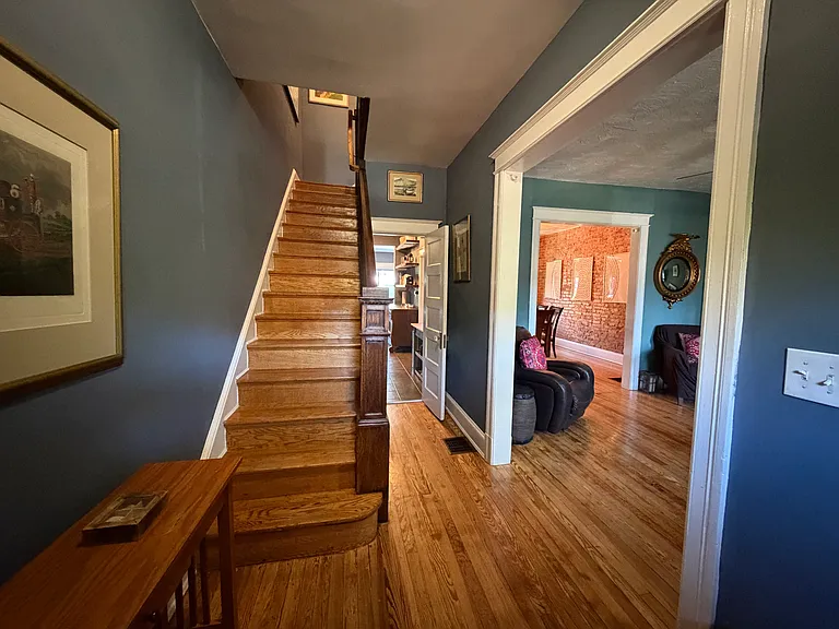 1214 Neal St NE — Photo 1