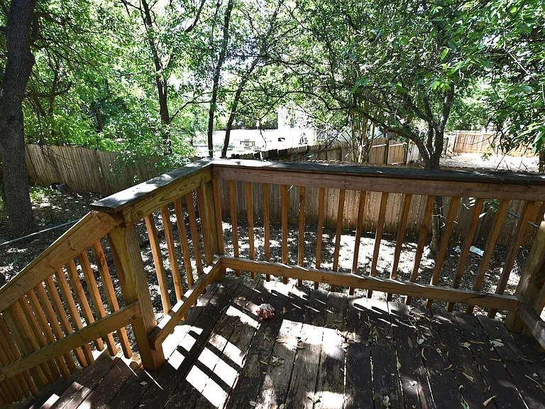 902-904 Sagewood Trl — Photo 15