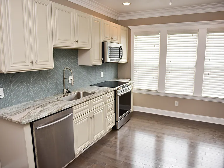 3714 Lincoln St #1 — Photo 8