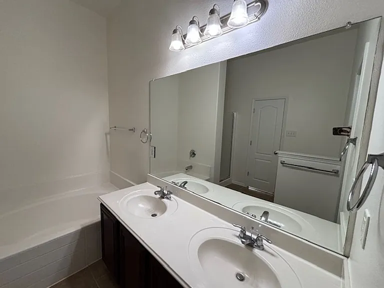 8135 Tierra Del Sol Rd — Photo 22