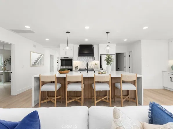 394 Magnolia St, Costa Mesa, CA 92627