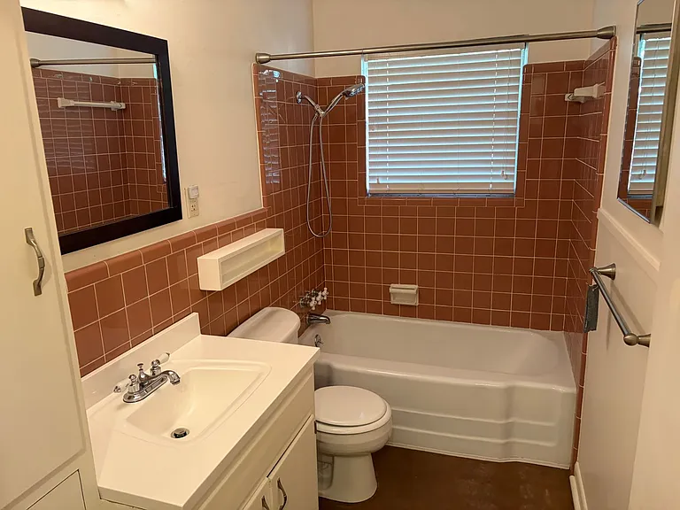 4700 Glenhaven Cir — Photo 10