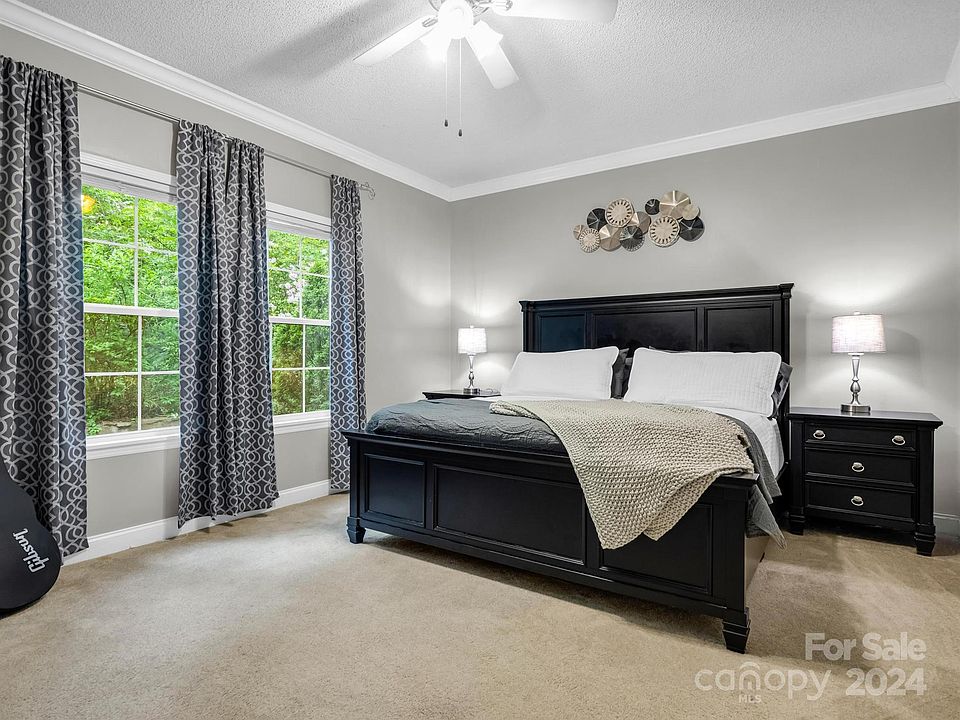 1st image of 456 Crystal Creek Dr