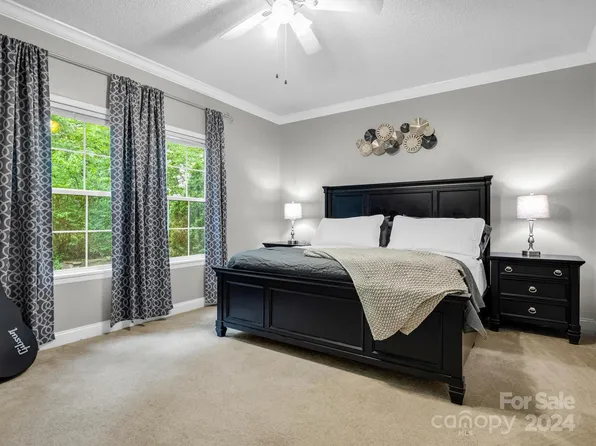 456 Crystal Creek Dr, Pisgah Forest, NC 28768