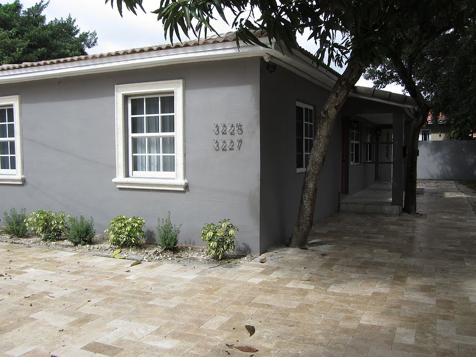 1st image of 3225 Oak Ave #3225