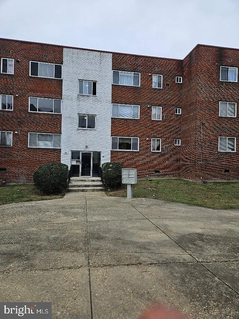2 bed, 815 sqft, $1,500 — Photo 2