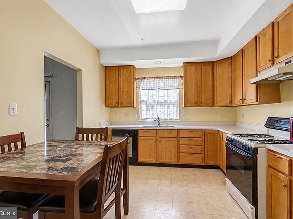 5th image of 7305 Rotunda Ct