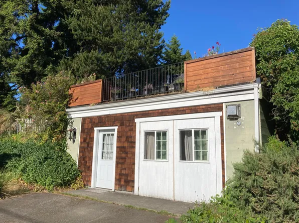 2105 N 90th St #B, Seattle, WA 98103