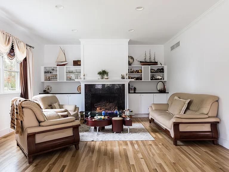 16 Manor Ln — Photo 9