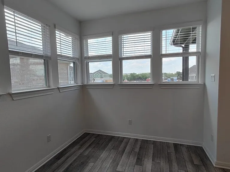 216 Turnbuckle Bnd — Photo 18